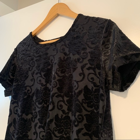Gloria Vanderbilt | Vintage Velvet Tee Shirt - Picture 4 of 11